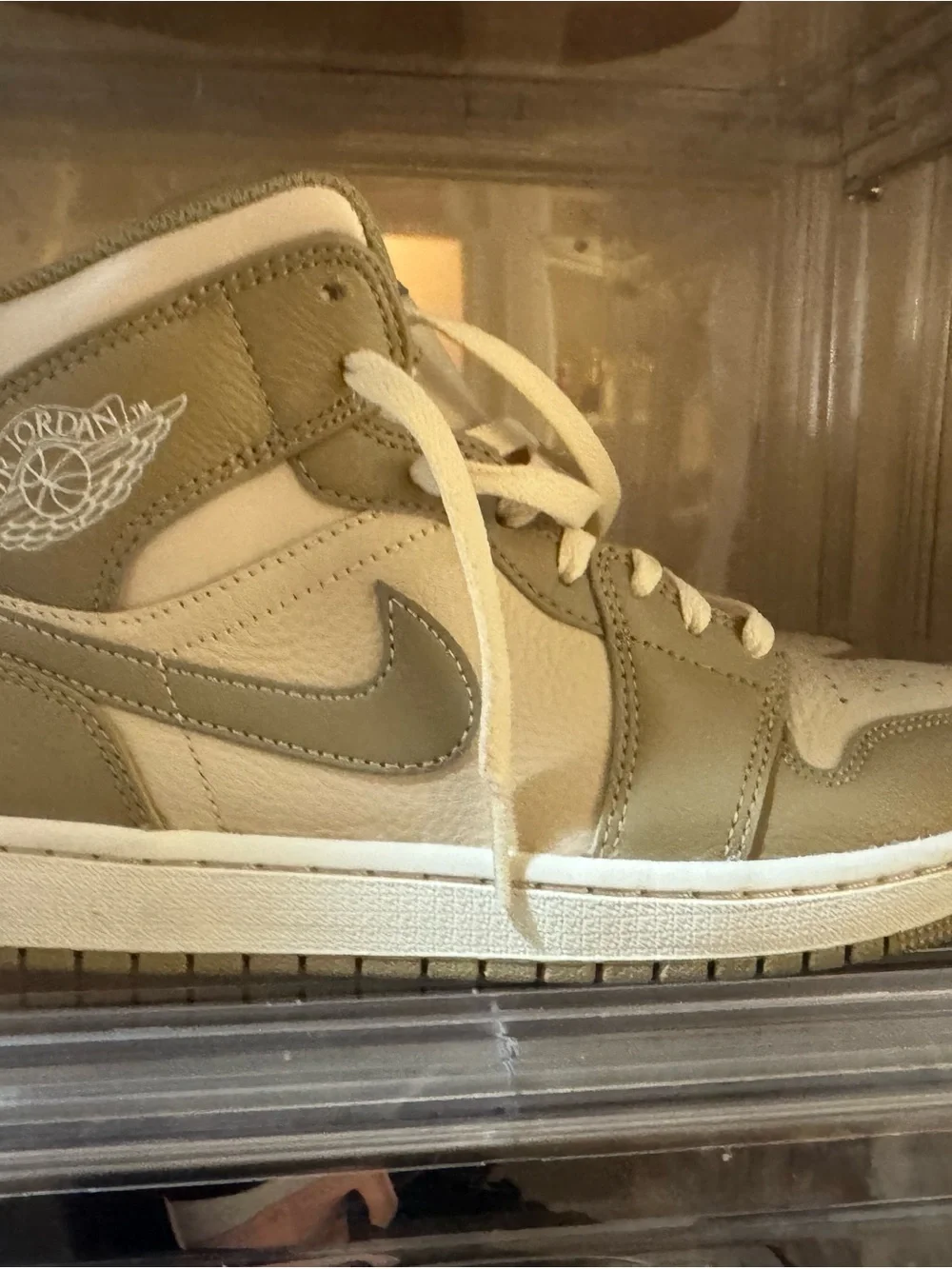 Authentic Jordan Mens High-Top Sneakers in Olive and Beige
